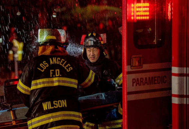 Кадр из «911 служба спасения» 6 сезон 10 серия